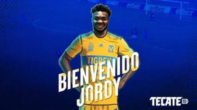 Бившият нападател на ЦСКА Жорди Кайседо подписа официално договор с