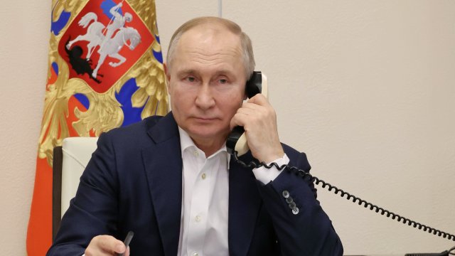 Самолетът многократно се опитваше да кацне на летището в град Грозни.