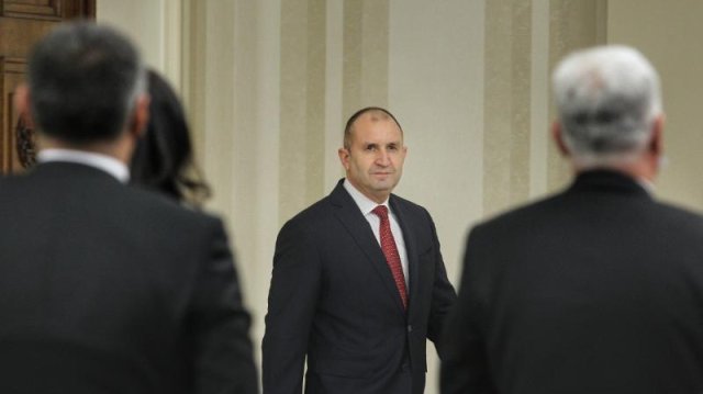 Президентът Румен Радев е с отрицателен тест за коронавирус Това