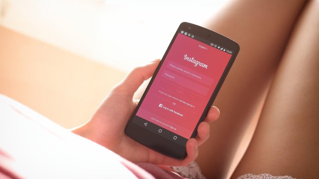 Всички които използват Instagram и Facebook са го изпитвали неведнъж обсъждате