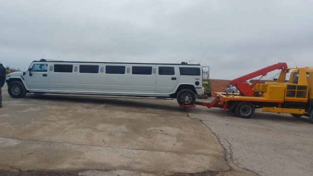 Гранични полицаи разкриха депо за скъпи крадени автомобили в Силистренско