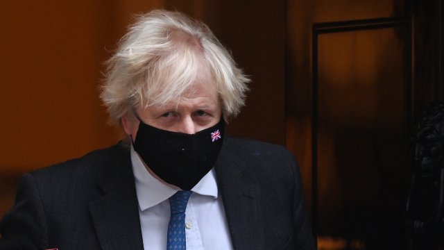 Високата степен на реваксинация на населението срещу коронавирус позволи на