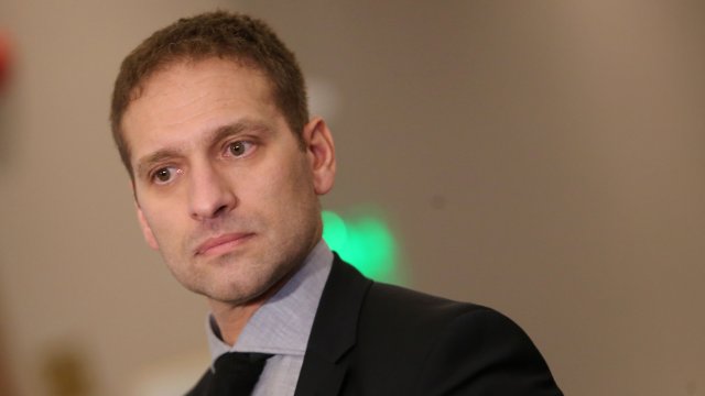 Бившият български национал Стилиян Петров който е част от екипа