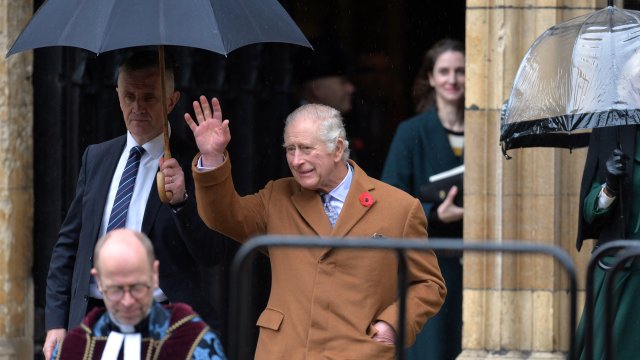 На 8 декември ще бъде пусната в продажба биографичната книга