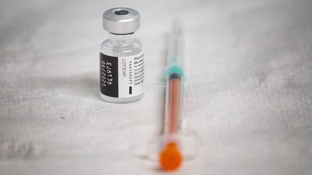 Мъж от Словения би всички рекорди по ваксиниране срещу коронавирус