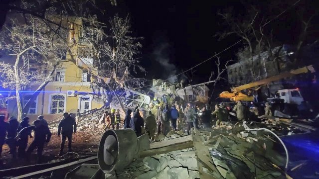 Удар по жилищна сграда в украинския град Краматорск Най малко двама