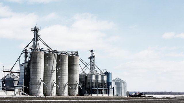 Опасявайки се че Русия може да спре доставките на природен