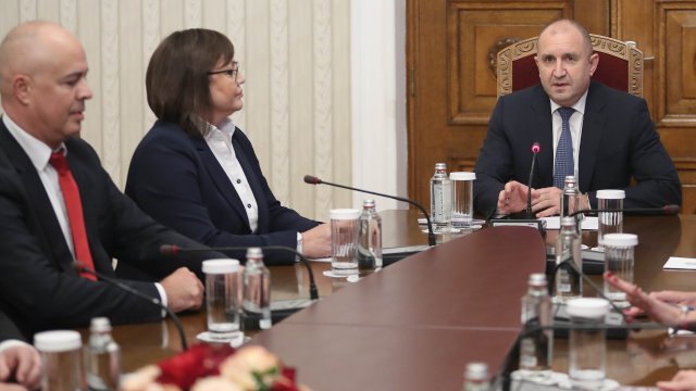 Служебното правителство на Радев ще приеме допълнително споразумение към вече