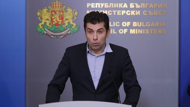 Чувам че българското правителство има две външни политики България има
