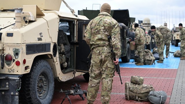 НАТО ще увеличи военното си присъствие в Полша Литва Латвия