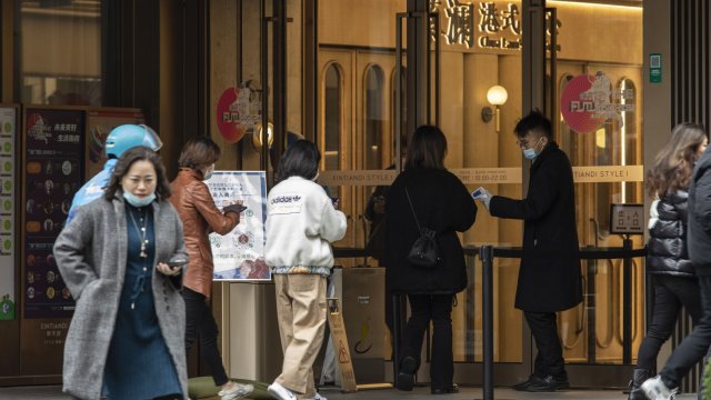 13 милионен град в Китай е под блокада заради Kовид 19 Строгите