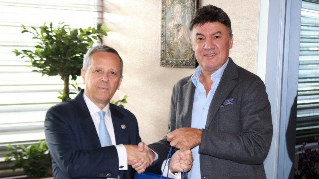 Президентът на Българския футболен съюз Борислав Михайлов посрещна своя гръцки