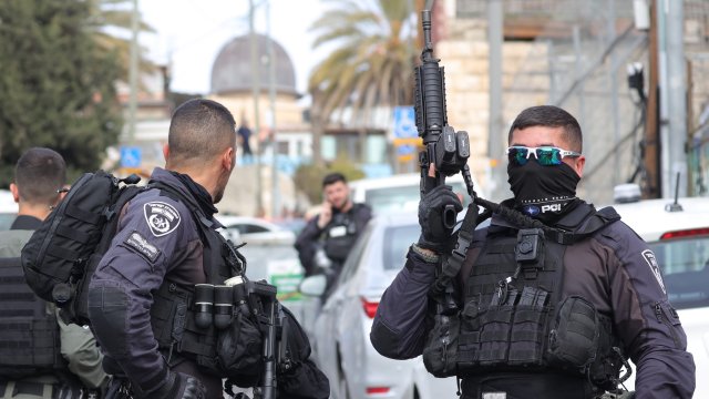 При ново нападение в Йерусалим бяха ранени двама души Извършителят
