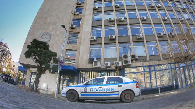 Постоянен арест за обвинения за убийството на 61 годишна жена в