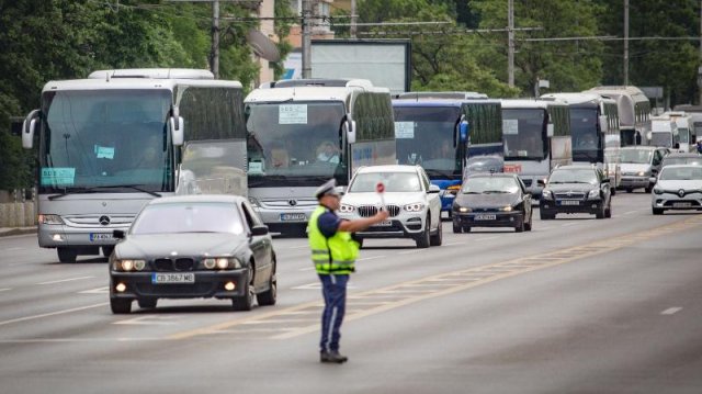 Превозвачите излизат на протест срещу високите цени на горивата и
