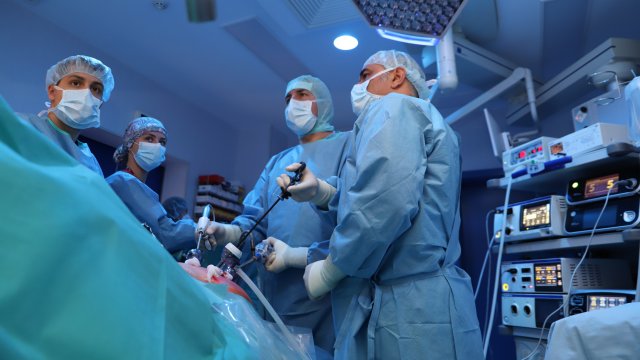 Италиански хирурзи извадиха 70-килограмов тумор от корема на млада жена