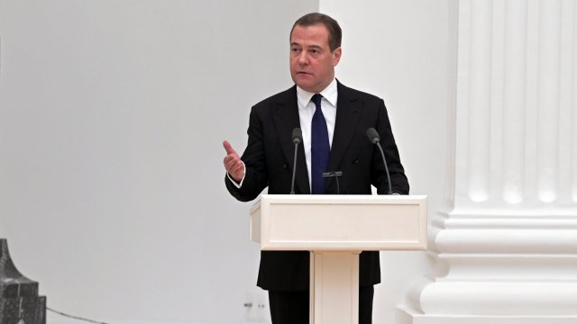 Дмитрий Медведев прогнозира днес, че може да се стигне до