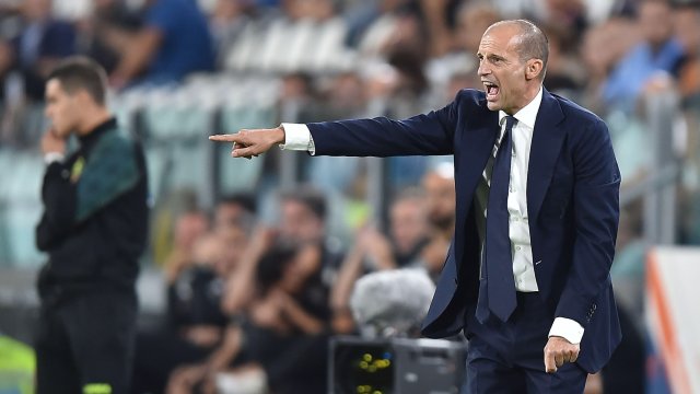 Треньорът на Ювентус Макс Алегри не е изложен на риск