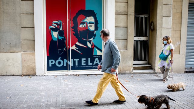 Здравни експерти в Испания призоваха за връщане към строги ограничения