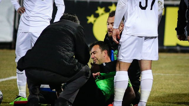 Георги Петков няма да играе най малко две седмици след като