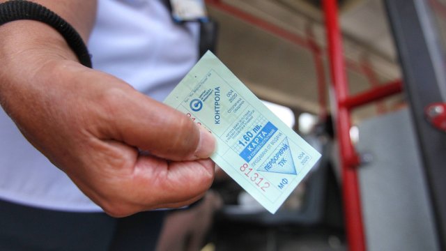Цената на хартиения билет за пътуване с масовия градски транспорт