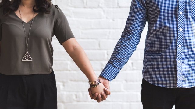 Какво е стабилната любовна връзка Дали с всеки партньор бихме