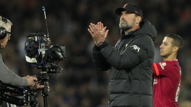 Ливърпул победи с 2 1 Астън Вила като гост в отложен