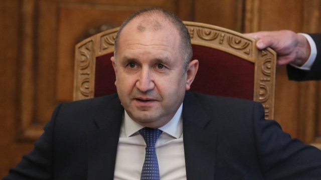 Продължават консултациите при президента Румен Радев с парламентарните партии След
