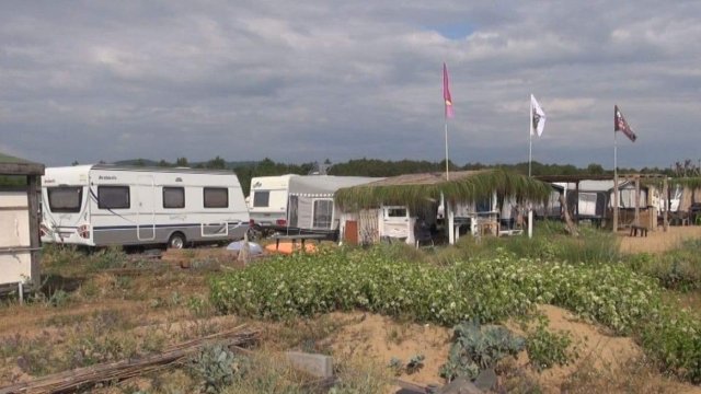 Към момента няма законодателство за глобяване на свободно къмпингуващи стига