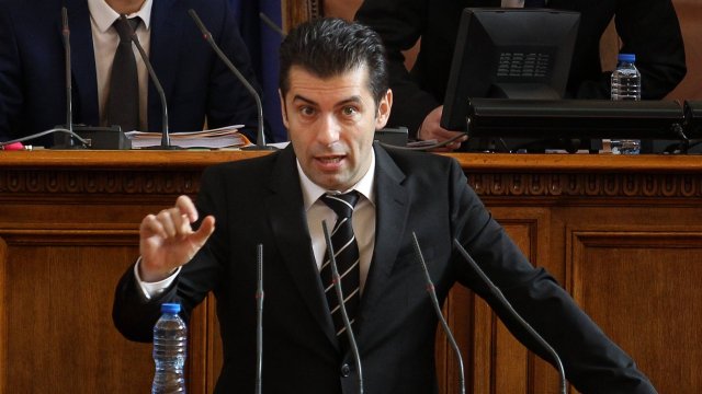 При население от 6 5 милиона души в България има двайсет