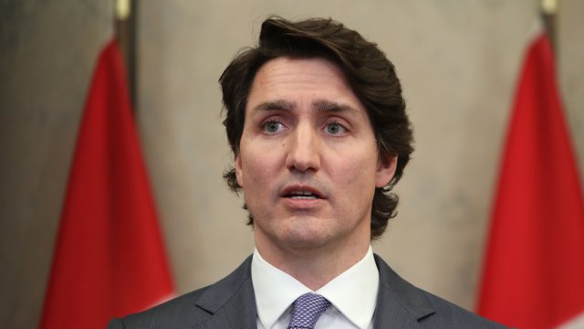 Канадският премиер Джъстин Трюдо обяви в Twitter че е дал