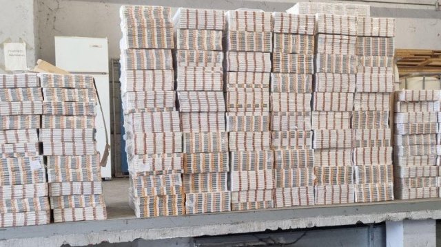 Голямо количество контрабандни цигари е открито при специализирана полицейска операция