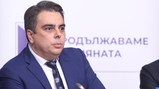 Възраждане обвини финансовия министър в оставка Асен Василев че е