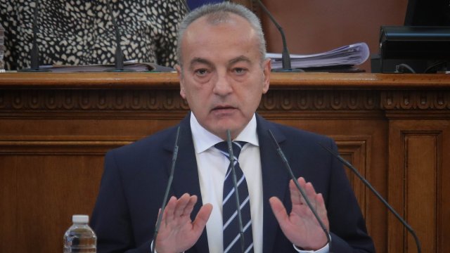 Чрез МВнР правителството ще изрази официален протест срещу обявяването за