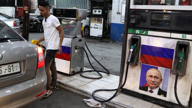 Русия която е вторият по големина износител на петрол