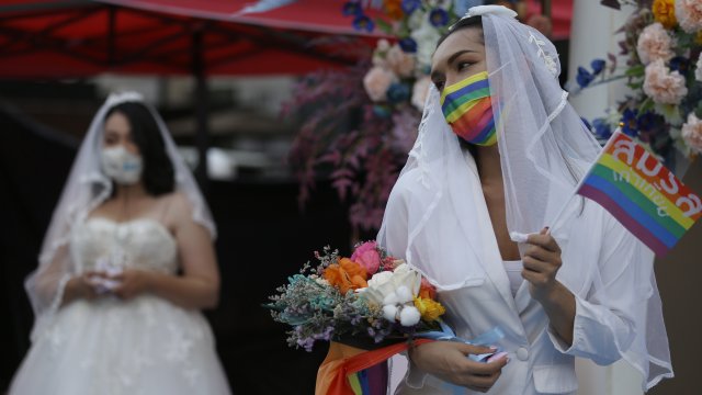 Парламентът на Словения узакони еднополовите бракове превръщайки се в първата