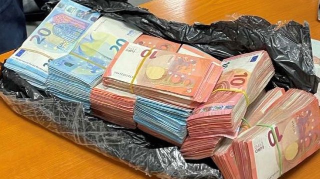 Митнически служители на Териториална дирекция Митница Бургас откриха недекларирана