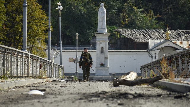 Ден след обявяване на присъединяването на Донбас към пределите на