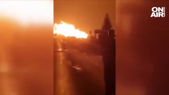 Десетки евакуирани след взрив на газопровод, свързващ Литва и Латвия.