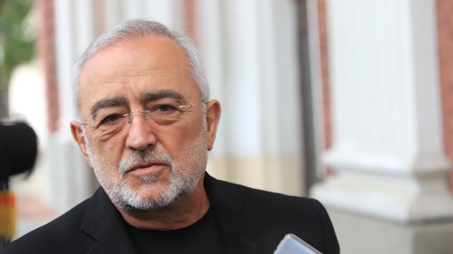 Доскорошният директор на Народния театър Мариус поиска оставката на министъра