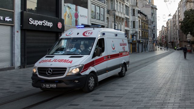 Турция съобщи за повече от 100 000 случая на коронавирус