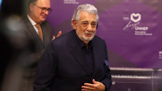 Срещу испанския оперен певец Пласидо Доминго са повдигнати нови обвинения