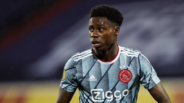 Мъжът е заподозрян в нанасянето на удар с нож на