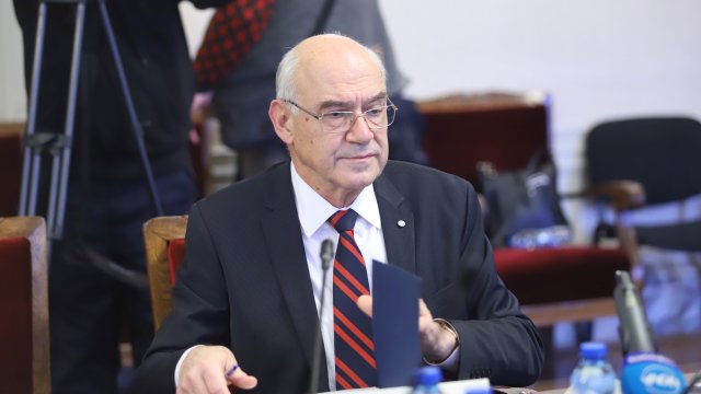 Парното и топлата вода в София ще поскъпнат извънредно от