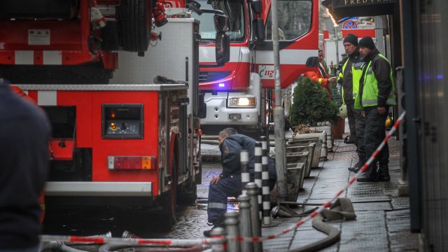 Жена загина в пожар в жилищен блок на столичния булевард