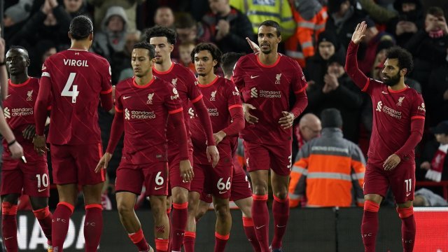 Ливърпул се развихри и отнесе Лийдс с 6 0 в отложен