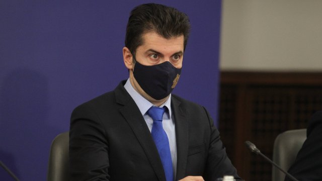 Дефицитите във всеки един от секторите са огромни затова бюджетът