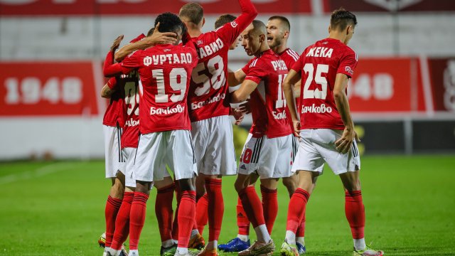 Парадоксално но факт нито един футболист от настоящия състав