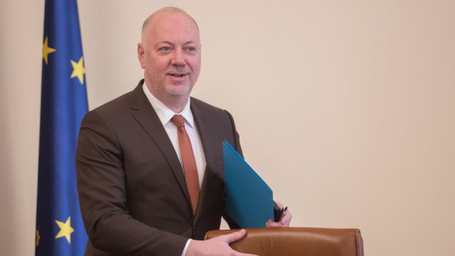 Росен Желязков ще присъства на официалната церемония.
