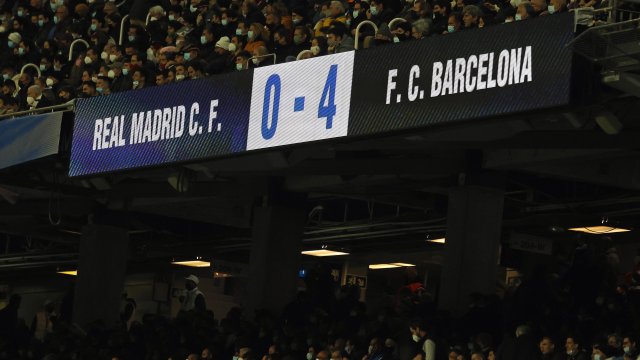 Барселона изригна на Сантяго Бернабеу и разнебити Реал Мадрид за